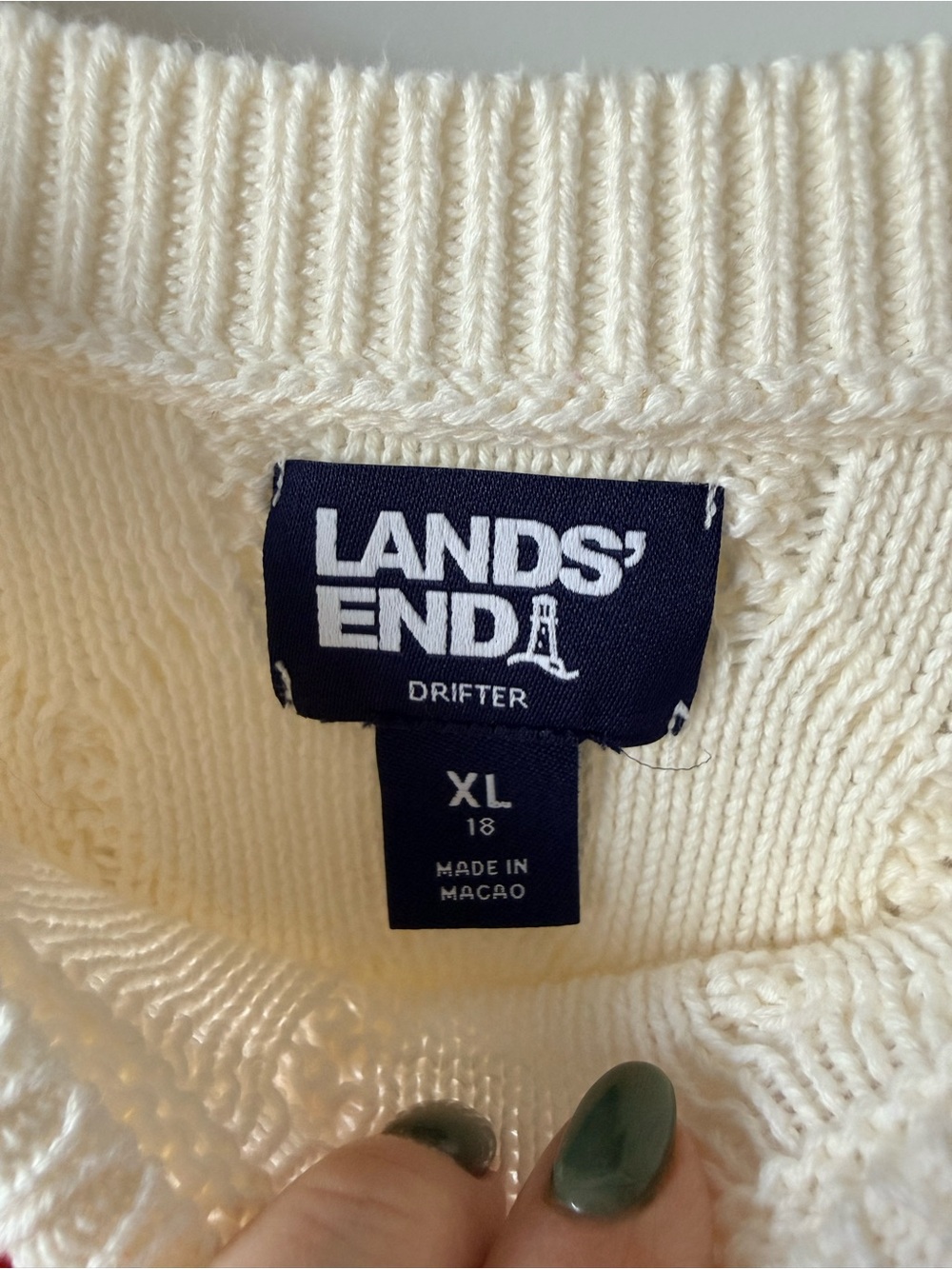Lands End Cream Cable-Knit Sweater with Red Heart Size XL - Picture 4 of 6